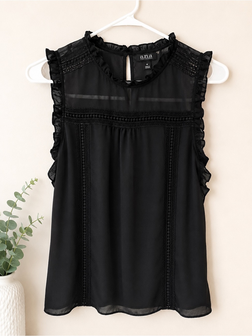Women’s a.n.a Black Ruffle-Trim Sleeveless Blouse